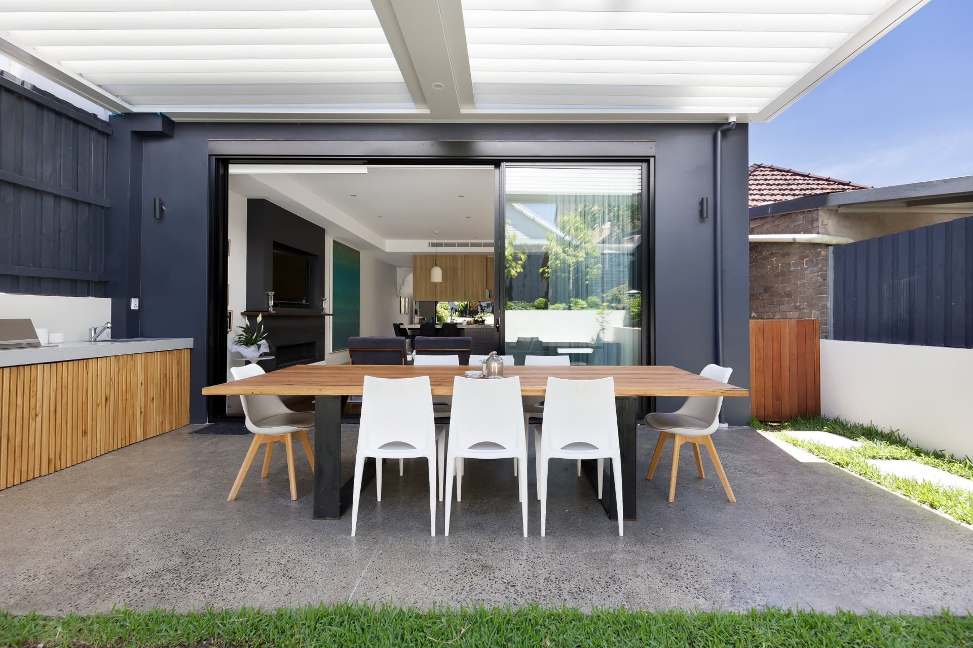 KBLCO outdoor renovation, Sydney. Alfresco dining and timber decking.