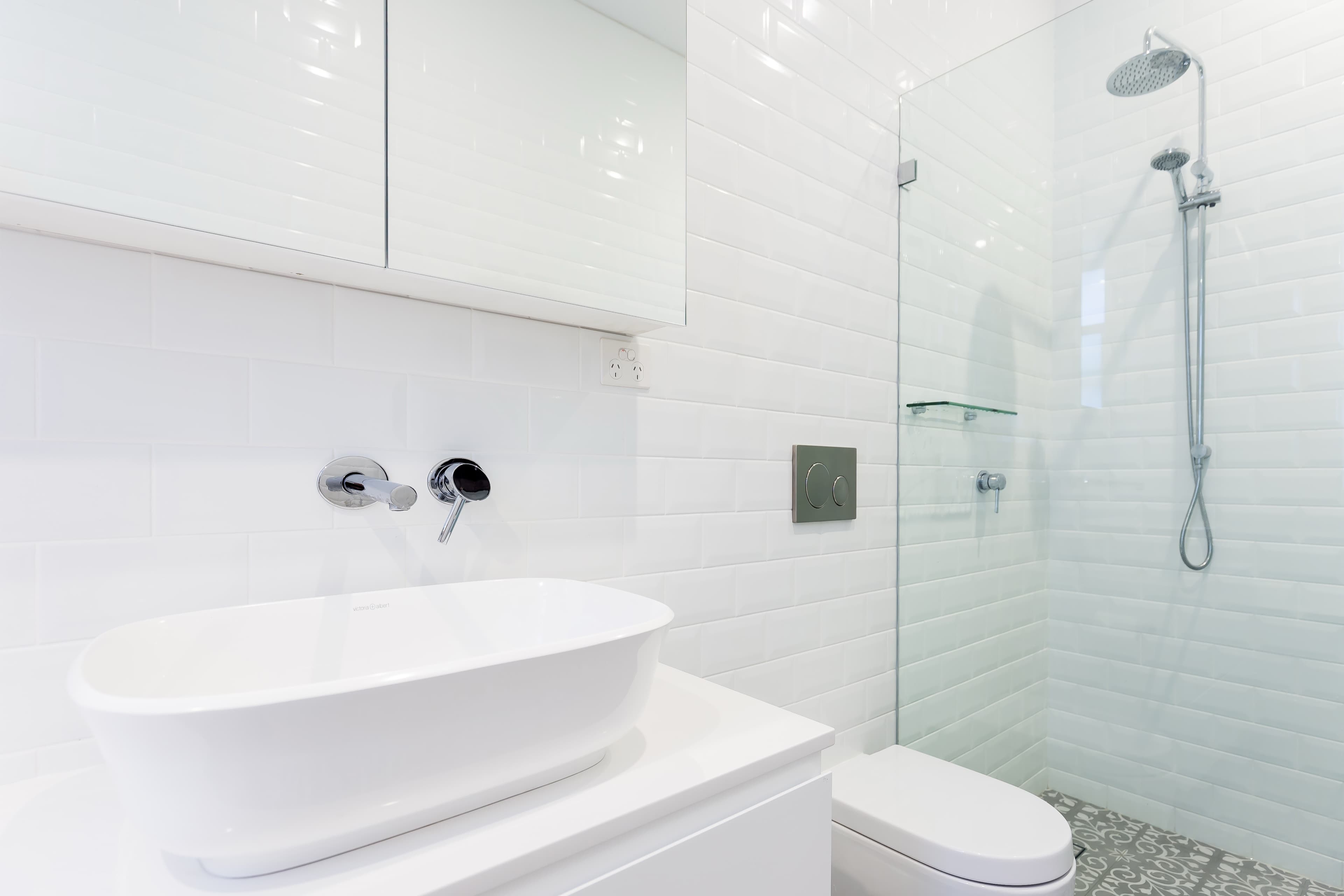 KBLCO bathroom renovation, Sydney. Walk-in shower with a tiled recess.